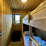 Apartman In Out, Storage, Wifi, Grill & Fireplace, Modern Apartment!