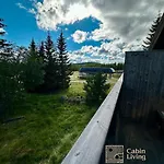 In Out, Storage, Wifi, Grill & Fireplace, Modern Apartment! Apartman *