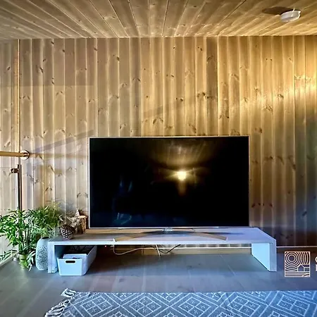 In Out, Storage, Wifi, Grill & Fireplace, Modern Apartment! Lägenhet Sjusjoen