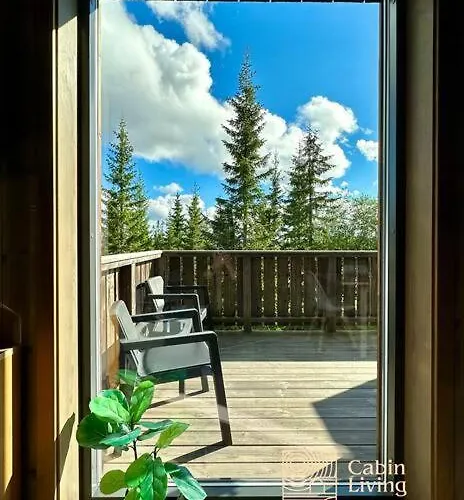In Out, Storage, Wifi, Grill & Fireplace, Modern Apartment! *