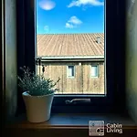 In Out, Storage, Wifi, Grill & Fireplace, Modern Apartment! * Sjusjoen