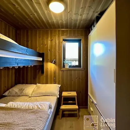 In Out, Storage, Wifi, Grill & Fireplace, Modern Apartment! * Sjusjoen